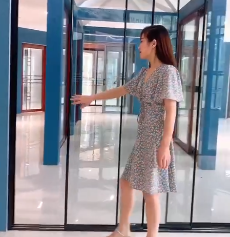 草莓视频ios門業簡約三聯動展示